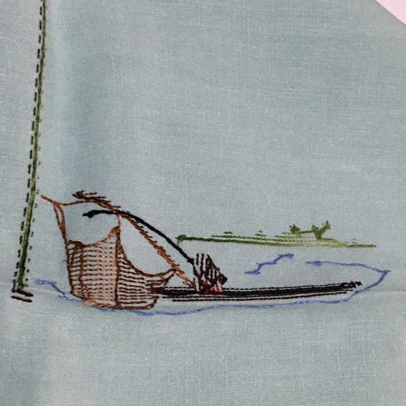 Vintage Embroidered Linen Table Cloth/Napkins 6pc - Picture 8 of 10